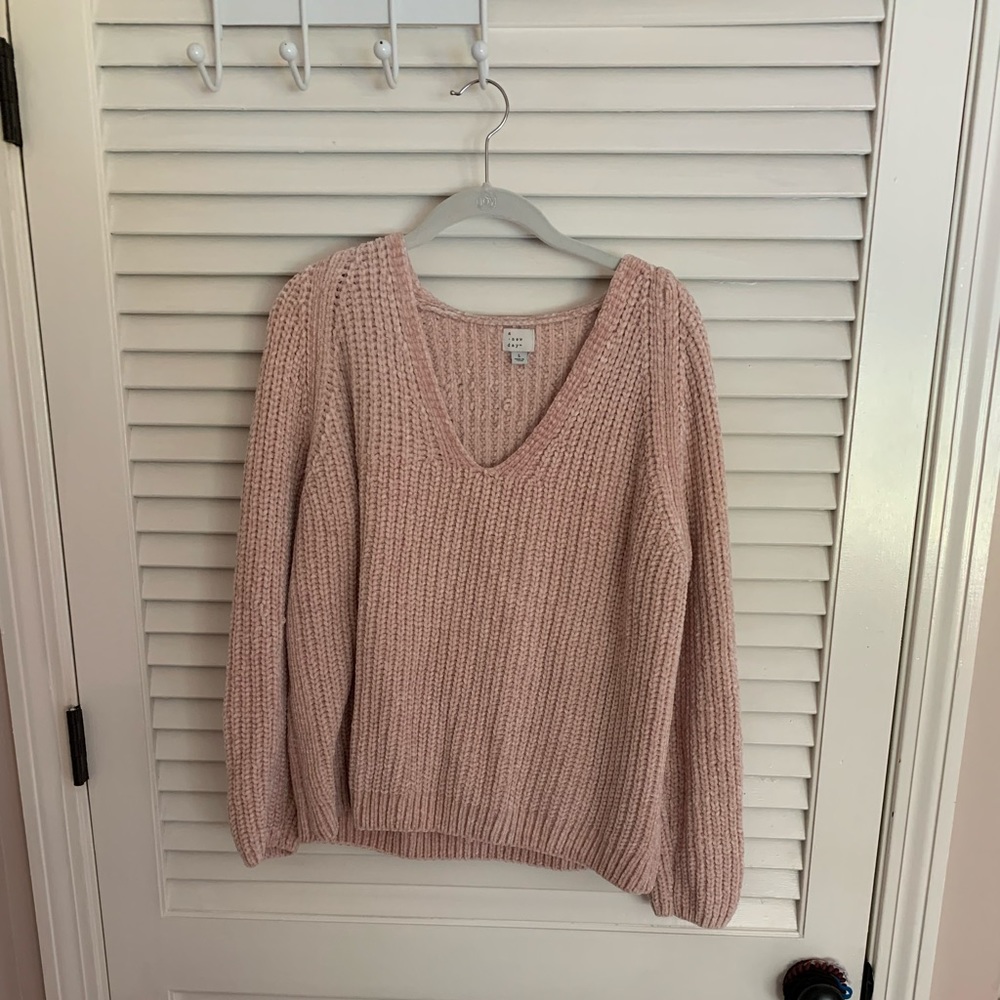Pinks chenille sweater